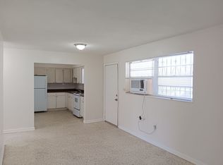 1045 NW 1st St APT 5, Miami, FL 33128