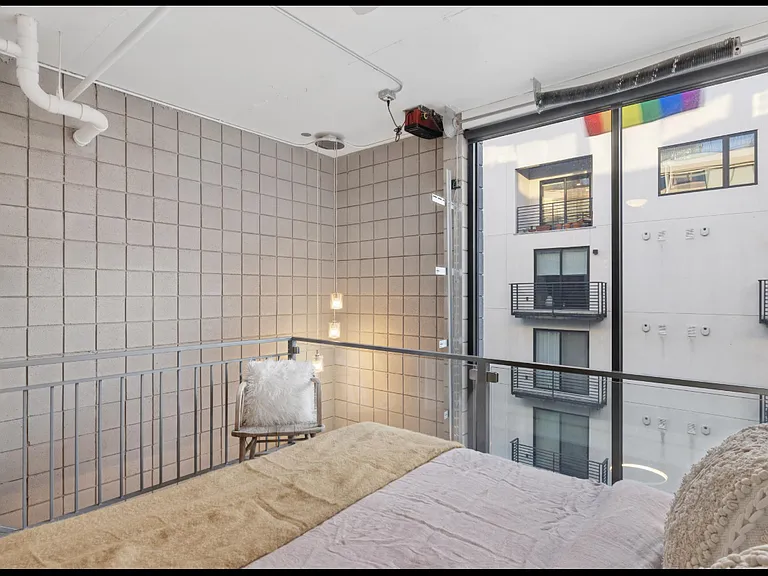 360 W Broadway #403 — Photo 15
