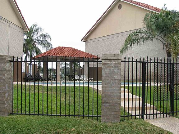 3rd image of 7521 Country Club Dr APT 107