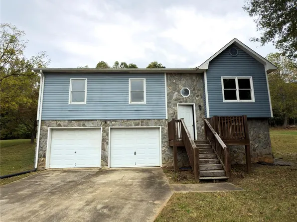 931 Emerald Pl SW, Lenoir, NC 28645