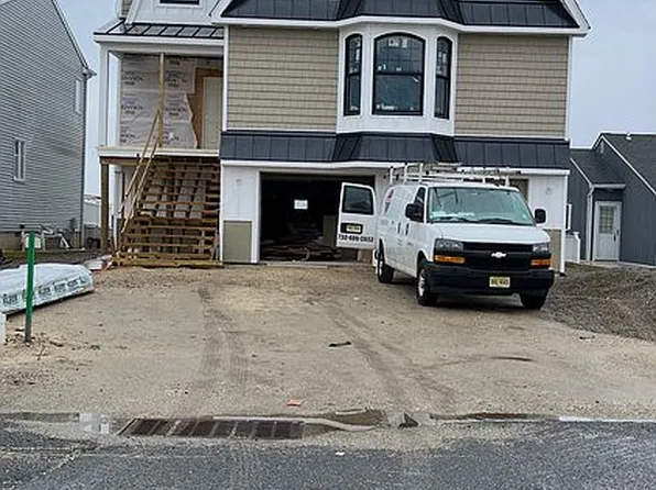 28 Captains Dr, Brick, NJ 08723
