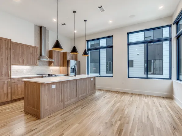 5609 Live Oak St #502, Dallas, TX 75206