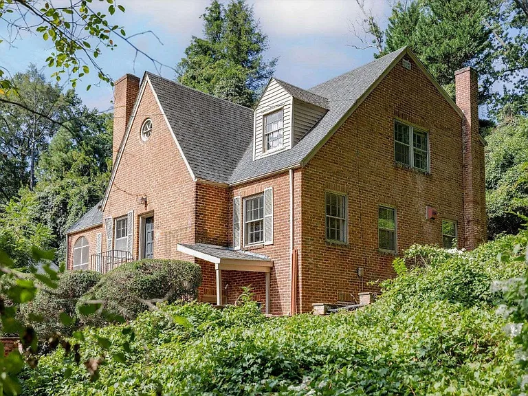 505 Valley Rd — Photo 15