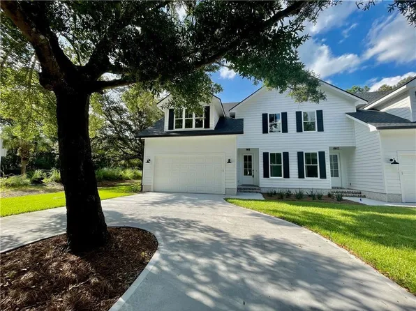 1040 Hedge St NE, Townsend, GA 31331