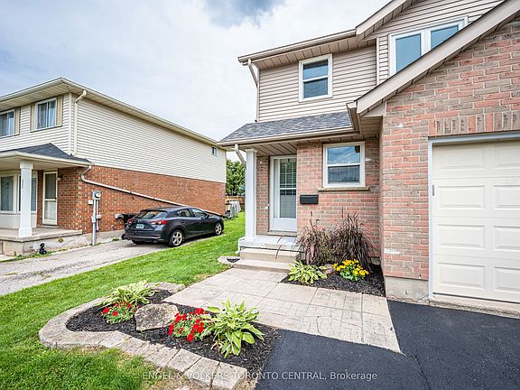 2nd image of 601 Pinerow Cres