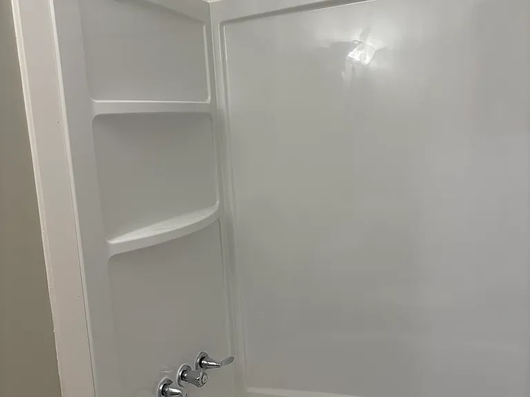 1313 Jefferson Ave #8 — Photo 8