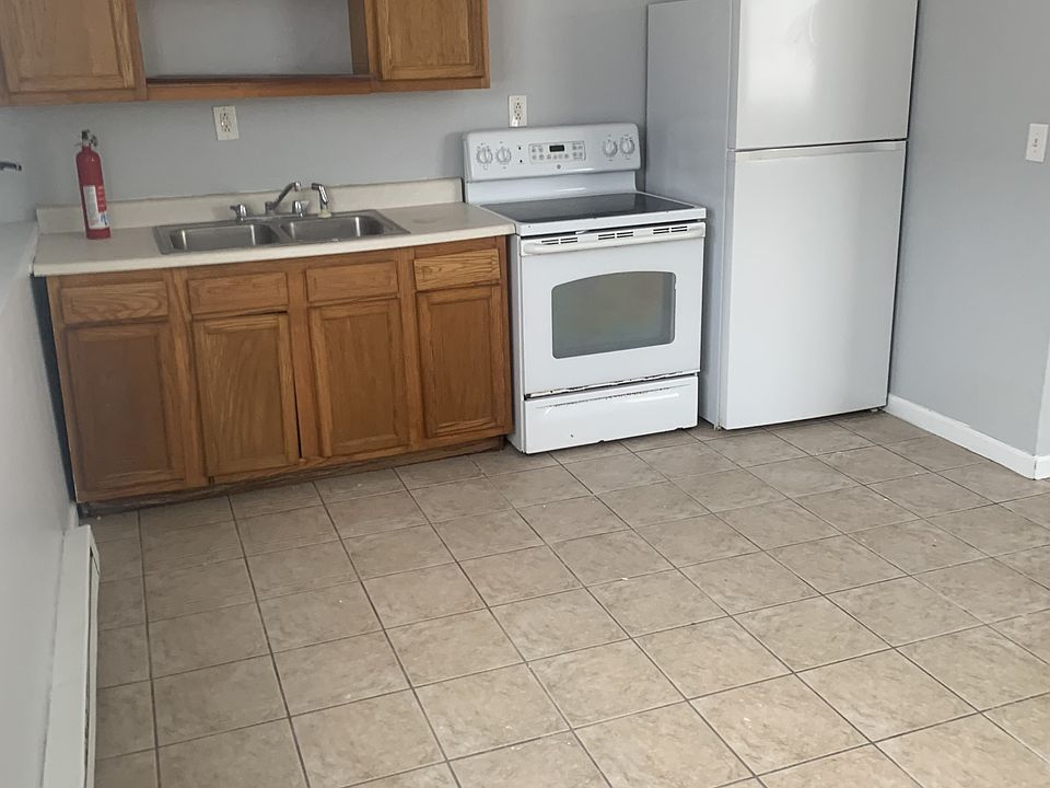 1st image of 22377 Wayside Dr #4