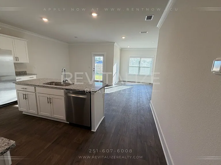 14913 Dayton Cir — Photo 18