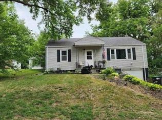 2015 N 68th St, Omaha, NE 68104