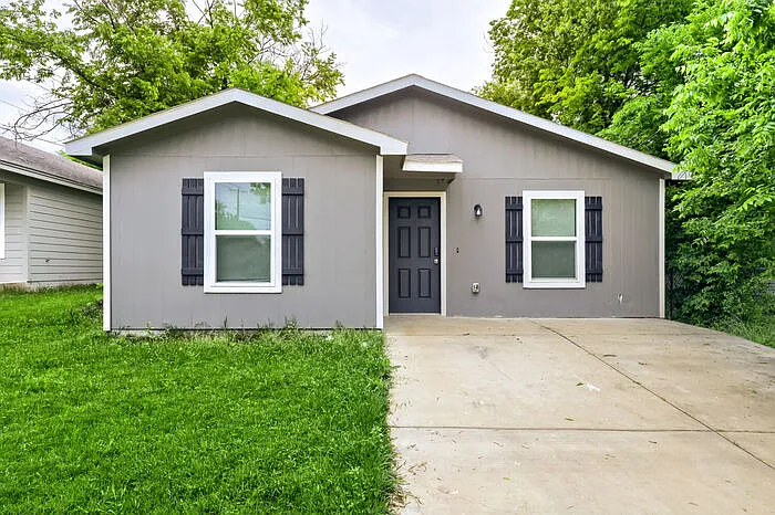 503 Henderson St — Photo 1