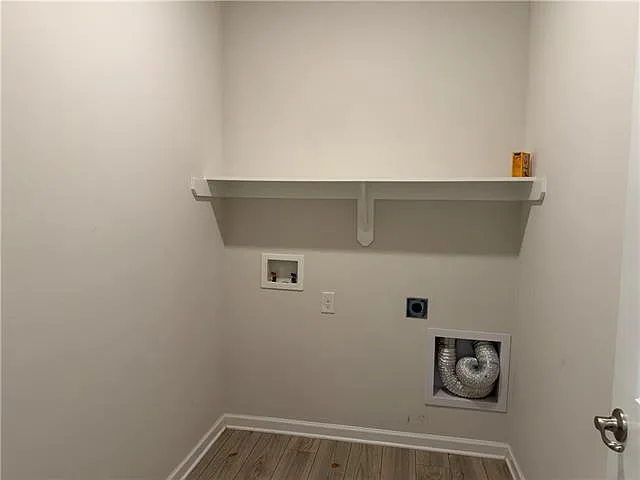 18158 Logan Ct — Photo 8