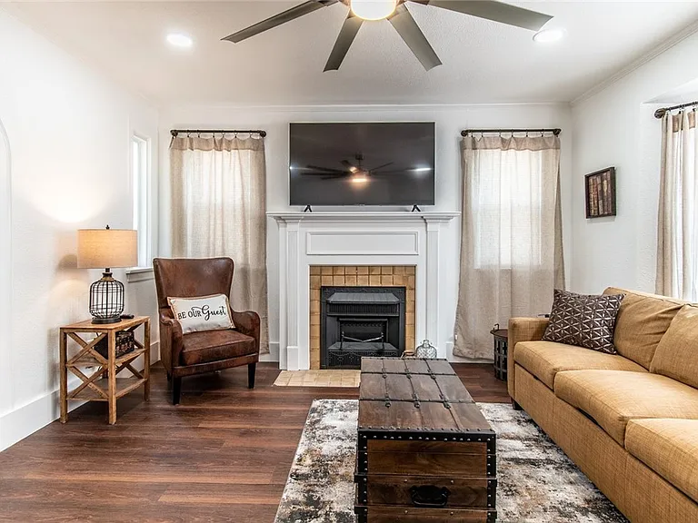 1117 Ocean Dr #A — Photo 3