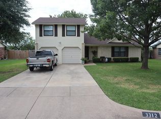 3312 Centennial Rd, Forest Hill, TX 76119