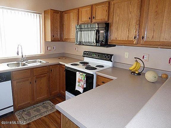 2nd image of 2817 S Stacy Dr