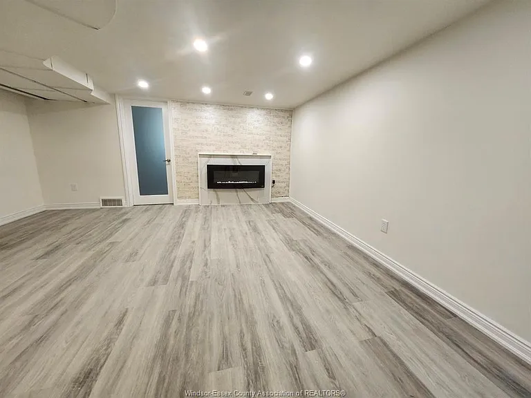 2571 Jos Street Louis Ave — Photo 13