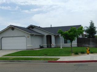 641 Cherry Ave, Sanger, CA 93657