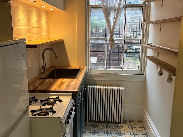 703 Cathedral St #1M — Photo 8