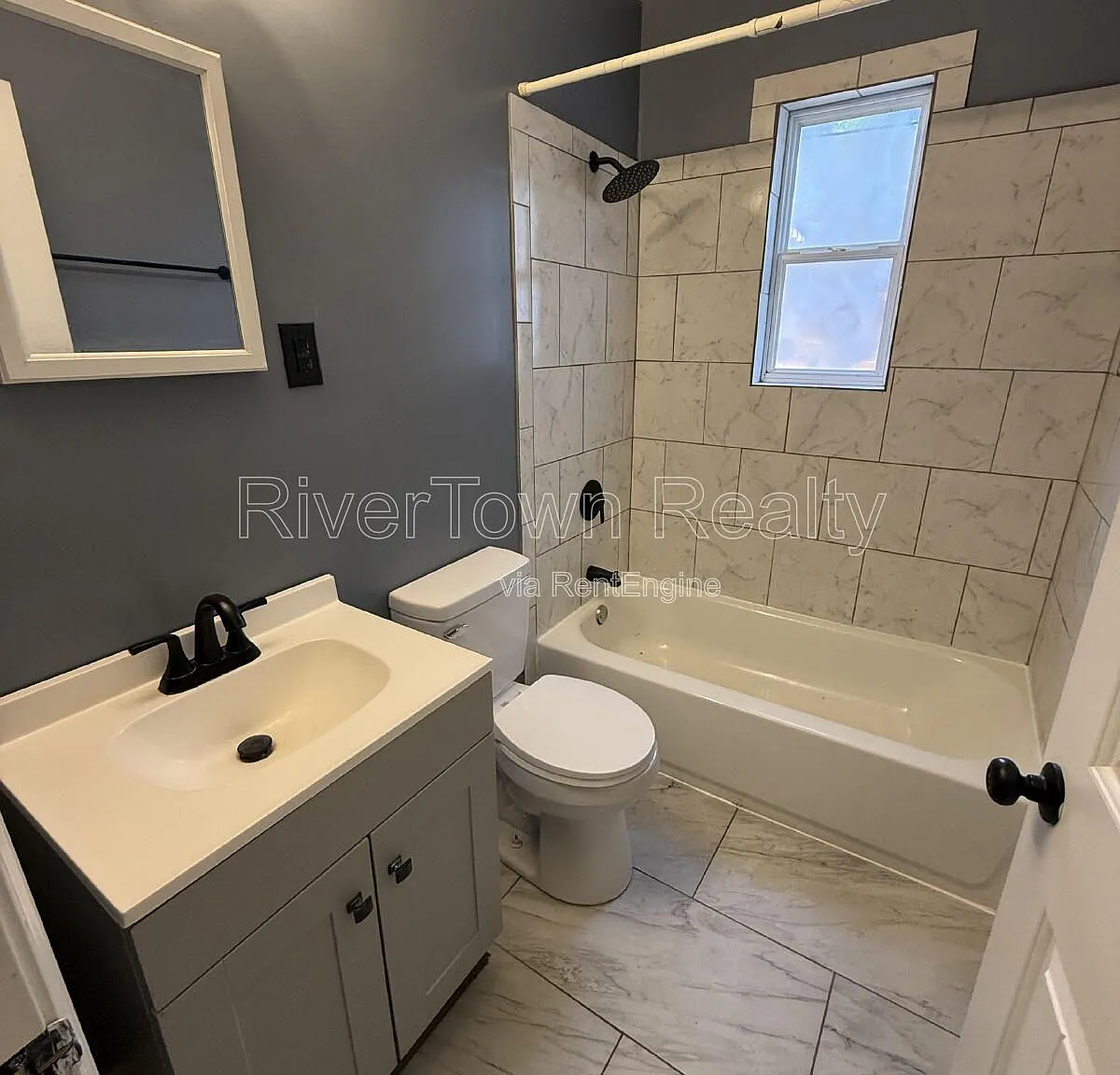 3 bed, 2.0 bath, 1147 sqft, $1,195 — Photo 3