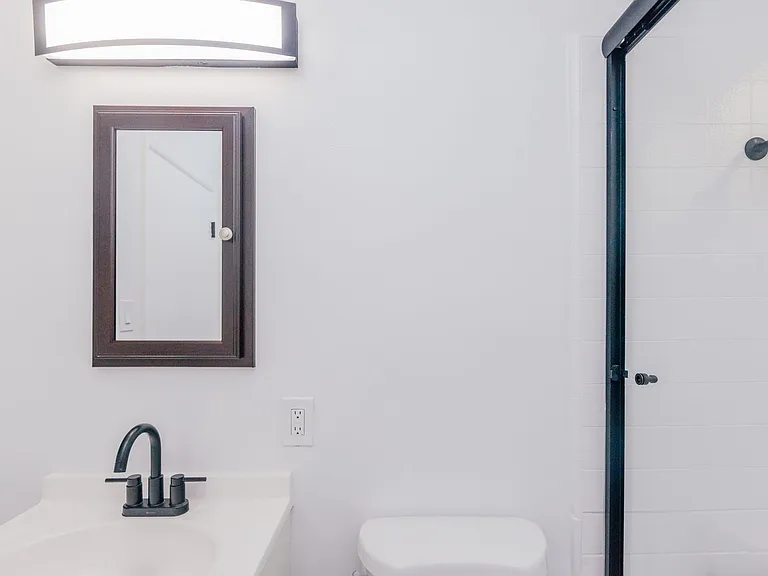 Pullman Lane Residences — Photo 39