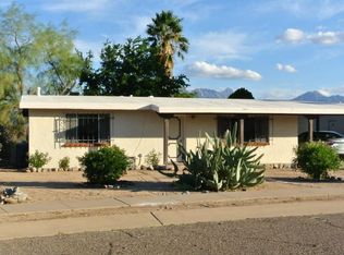 525 S La Lima, Green Valley, AZ 85614