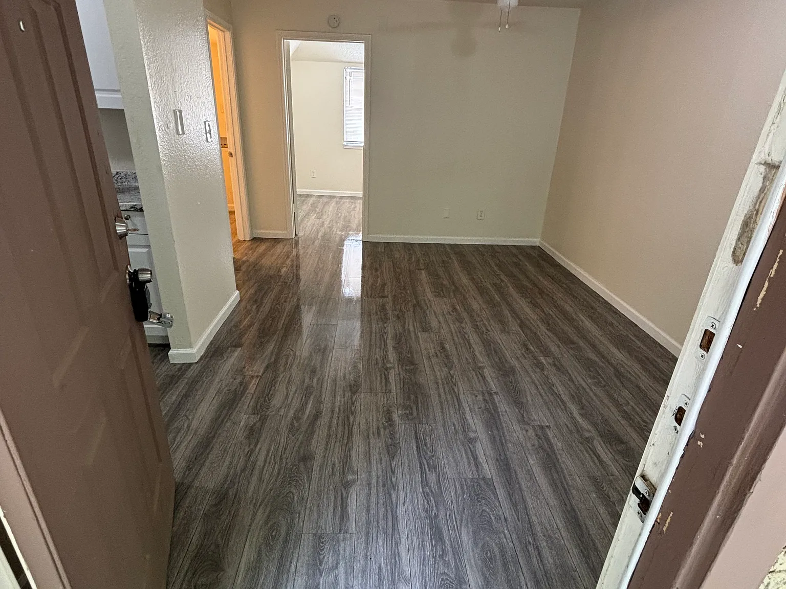 1 bed, 450 sqft, $950 — Photo 2