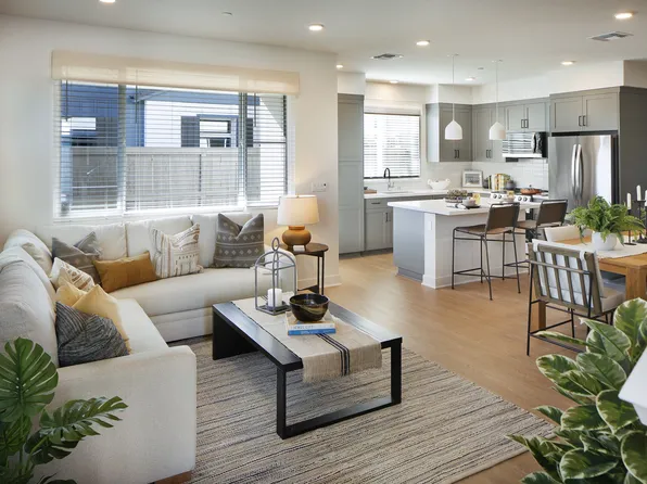 Escala at Stanford Crossing