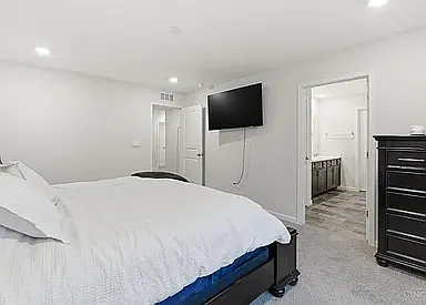 5049 Lakeview Dr — Photo 22