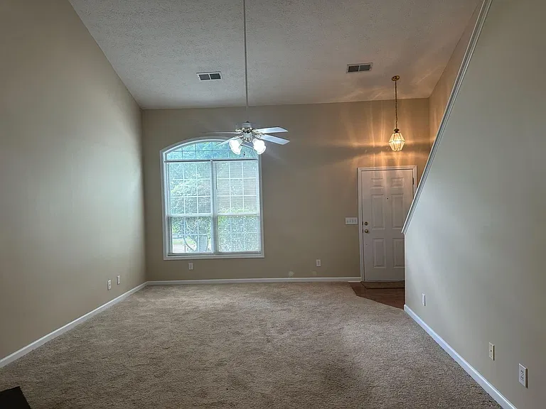 185 Weatherstone Dr — Photo 9