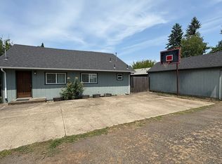 1217 Goucher St, Amity, OR 97101
