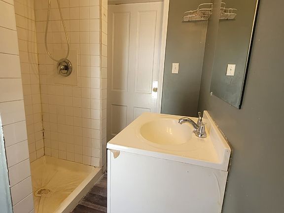 3rd image of 1804 N Huston Ave #3