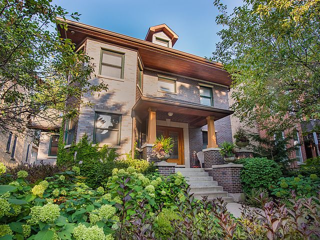 1st image of 1342 N Hoyne Ave