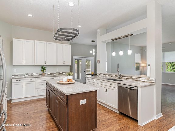 4th image of 283 Fluvia Ave SE