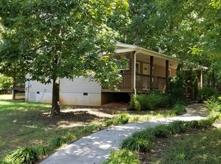 1191 Woods Edge Dr, Bedford, VA 24523