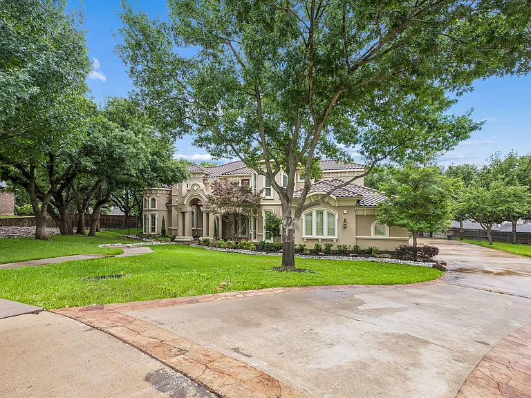 2101 Miracle Point Dr — Photo 31