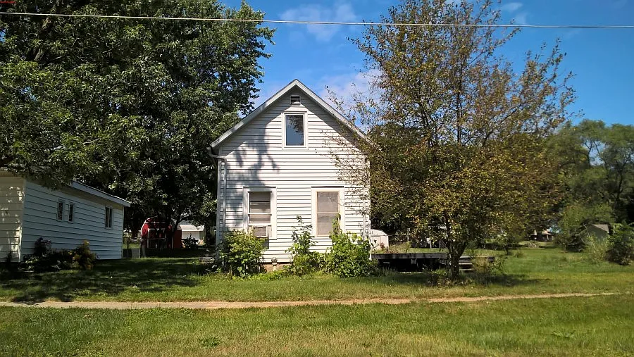 314 E 6th St photo 1