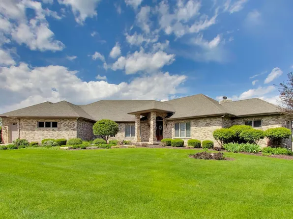 25860 W Prairie Hill Ln, Plainfield, IL 60585
