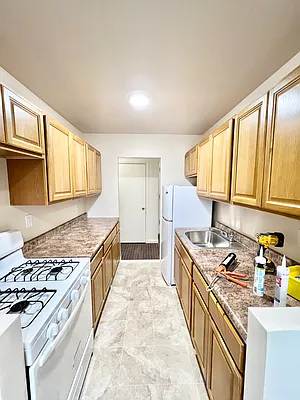 Rented by EastMount Realty LLC | media 1