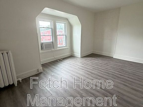 2nd image of 441 W Orange St Room 3B