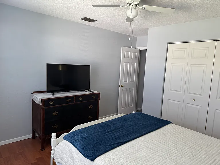 1063 Wexford Way — Photo 22