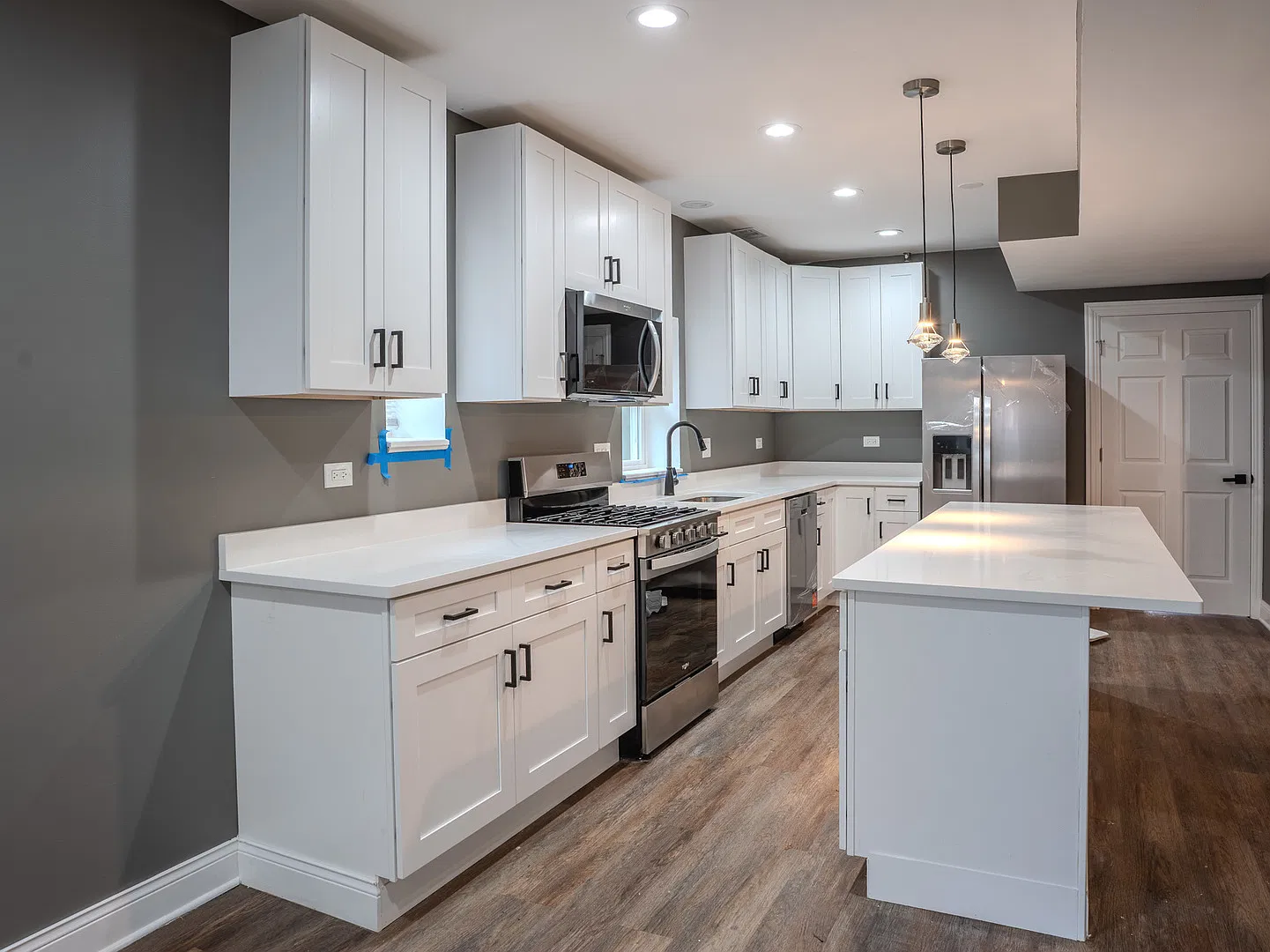4 bed, 2505 sqft, $3,350 — Photo 4