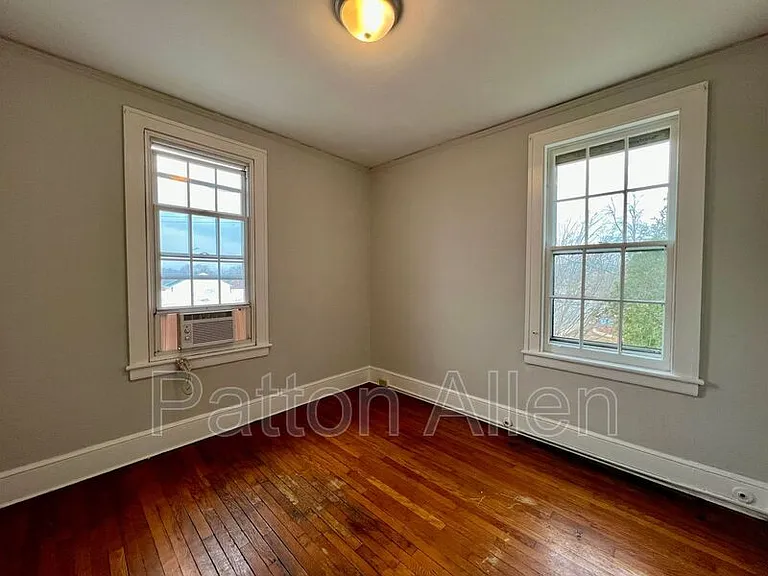 116 E Chestnut St #32 — Photo 20
