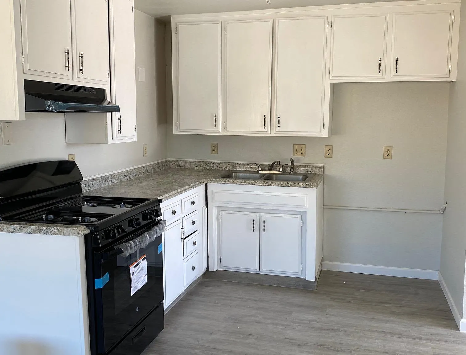 1 bed, 800 sqft, $900 — Photo 1