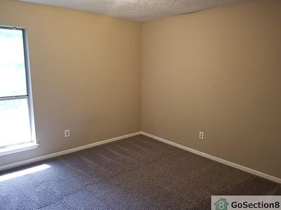 3rd image of 16802 Swanmore Dr