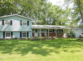 636 N Fall River Dr, Coldwater, MI 49036