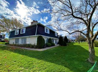 216 Harrogate Sq, Williamsville, NY 14221