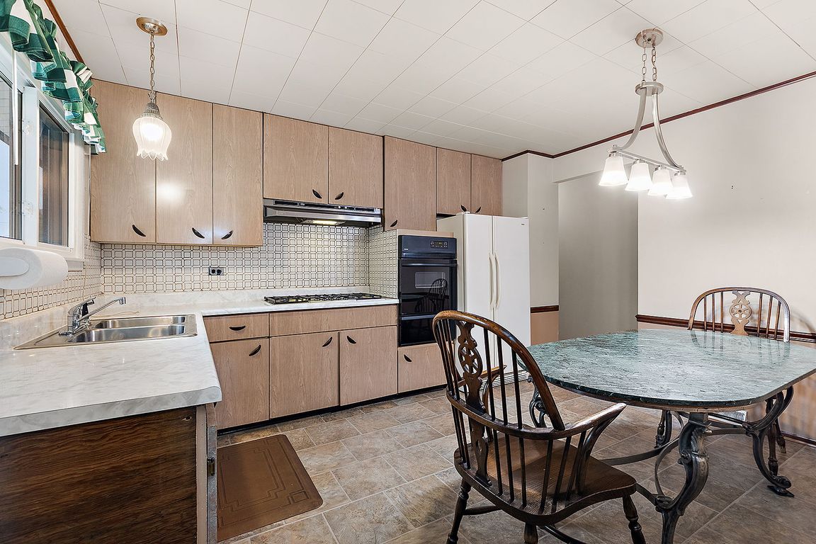 next background image