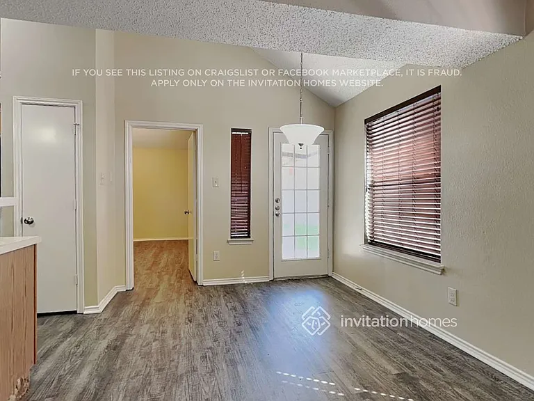 6736 Driffield Cir E — Photo 5