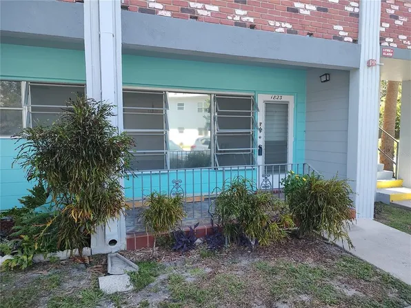 4300 58th St N APT 1823, Kenneth City, FL 33709