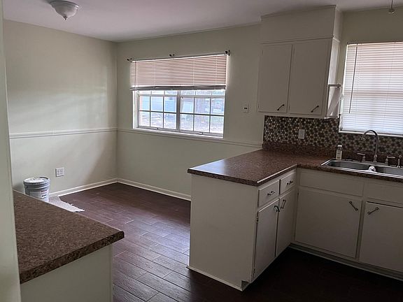 5th image of 6203 Fairview Dr
