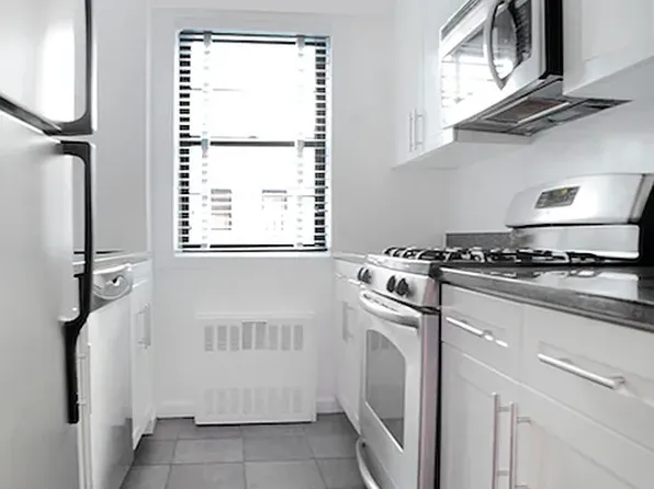 320 E 58th St APT 6H, New York, NY 10022